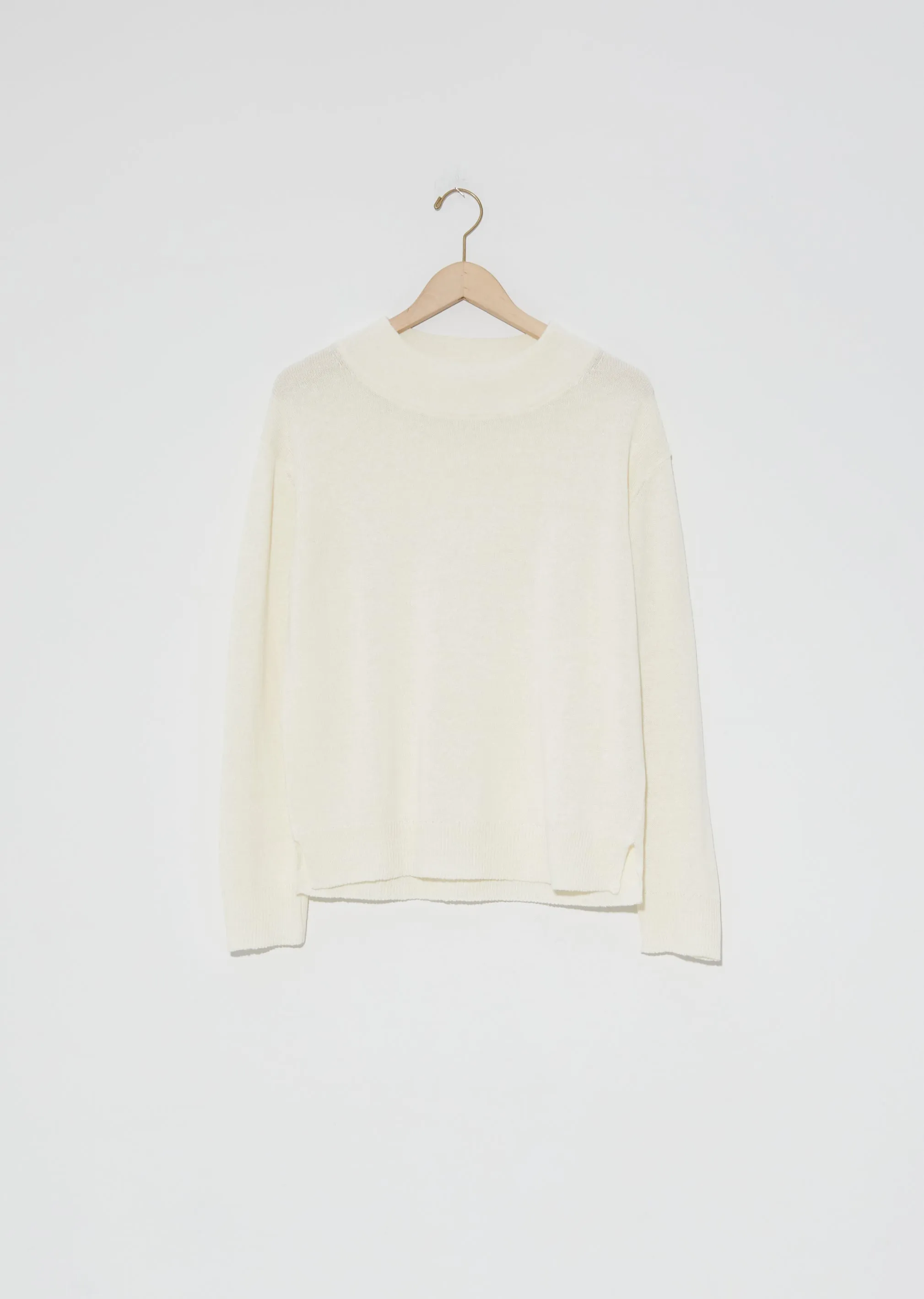 Linen-Wool Deep Trim Sweater