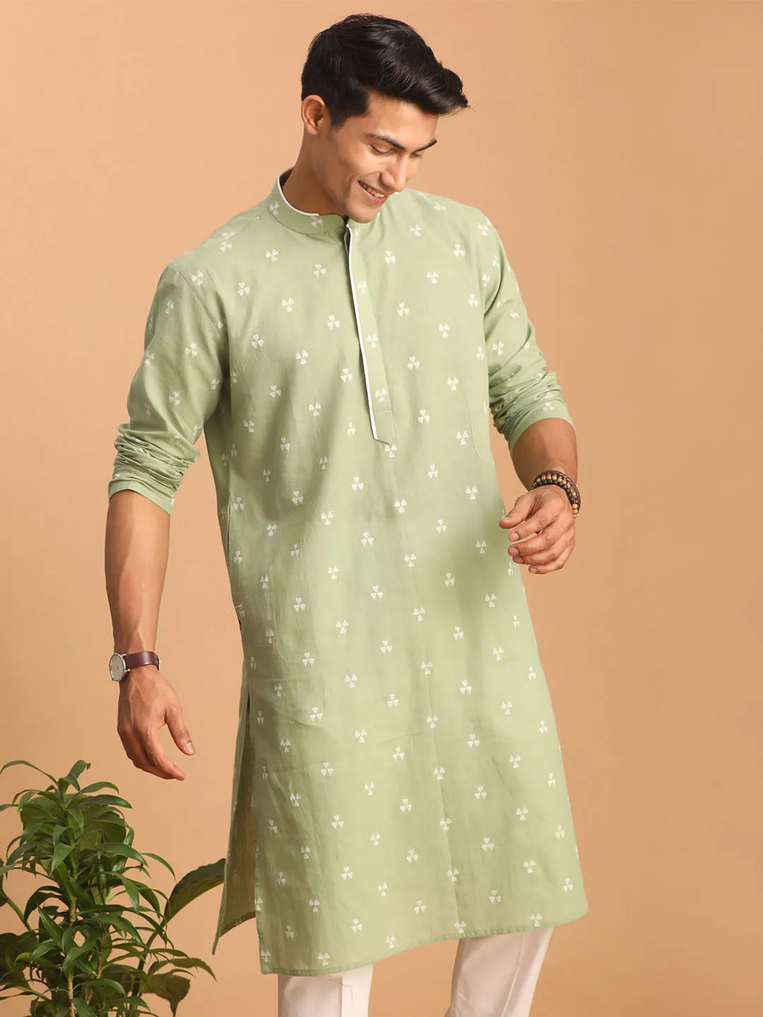 SHVAAS By VASTRAMAY Men's Green Geometric Booti Jacquard Kurta